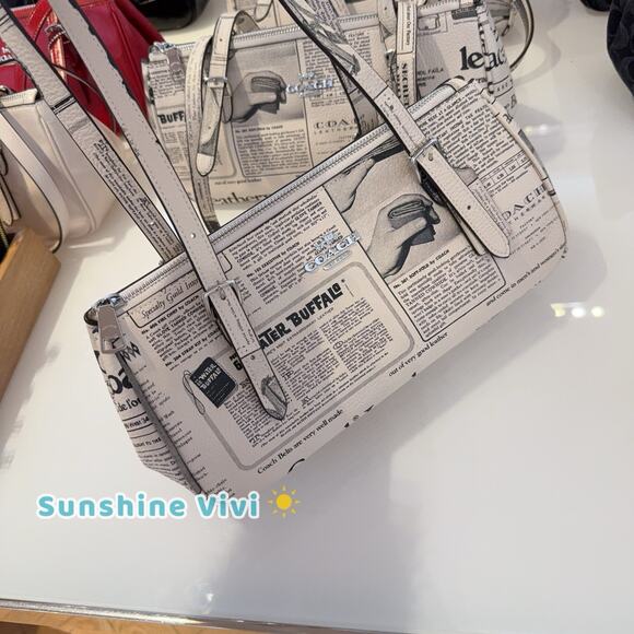 NWT Coach Asher Shoulder Bag With Newspaper Print CDC11 pebbled leather/Chalk - Picture 3 of 7